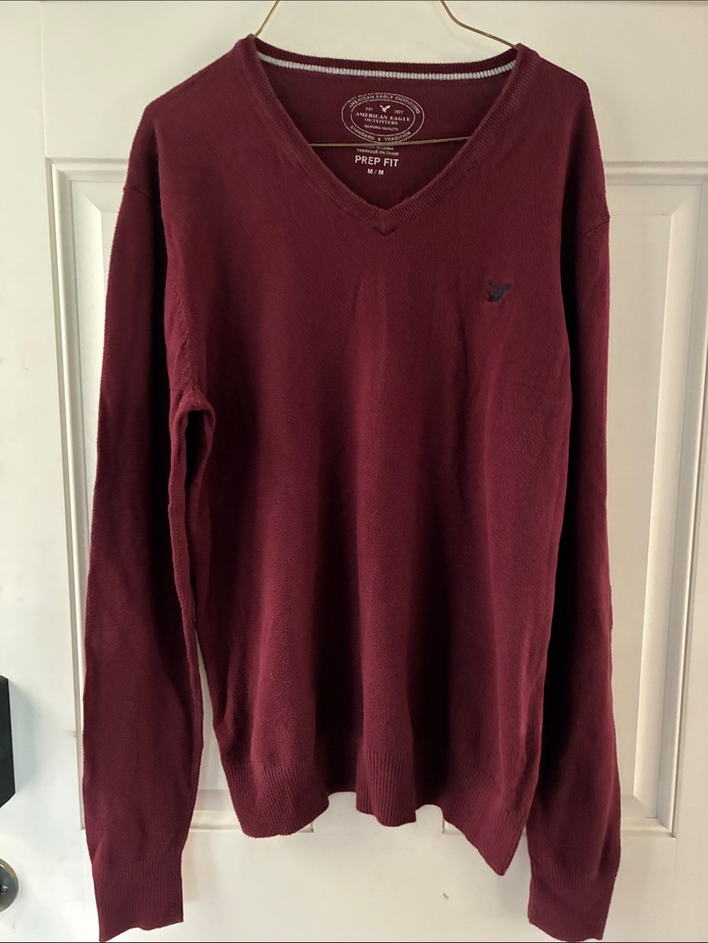 American Eagle Outfitters Men's V-Neck Sweater in Deep Burgundy - Prep Fit